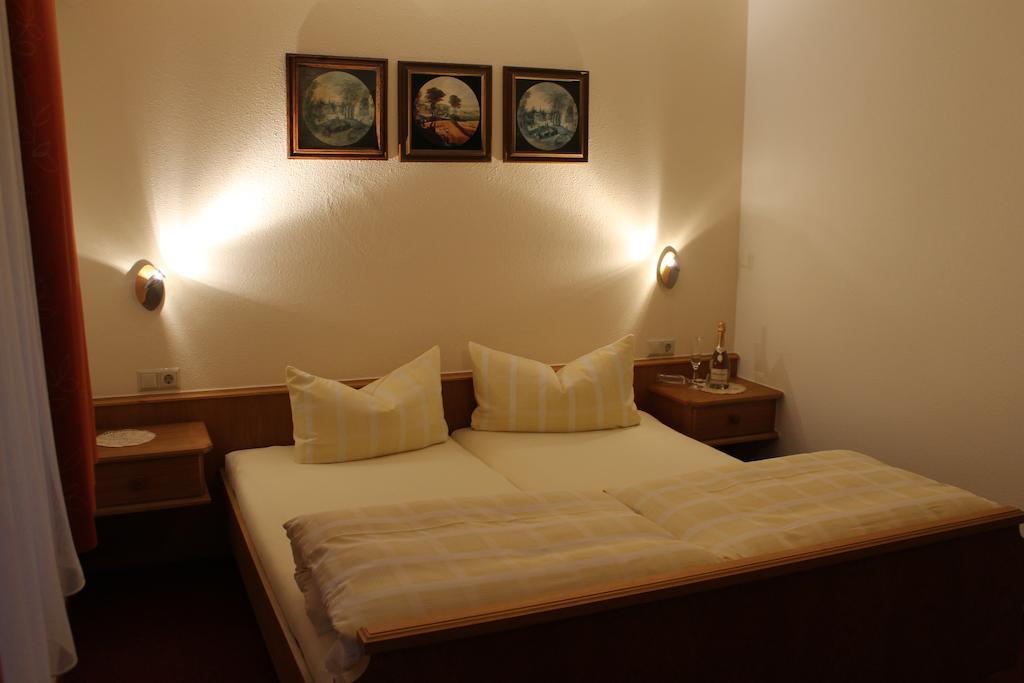 Appartements Zerzer Ried im Oberinntal Phòng bức ảnh